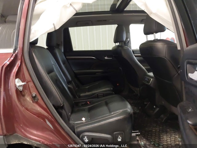 2015 Toyota Highlander Limited მანქანა იყიდება აუქციონზე, vin: 5TDDKRFH6FS221721, აუქციონის ნომერი: 12575347