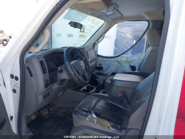 2013 Nissan Nv Cargo Nv2500 Hd S V6/sv V6 მანქანა იყიდება აუქციონზე, vin: 1N6BF0KY8DN104557, აუქციონის ნომერი: 12575351