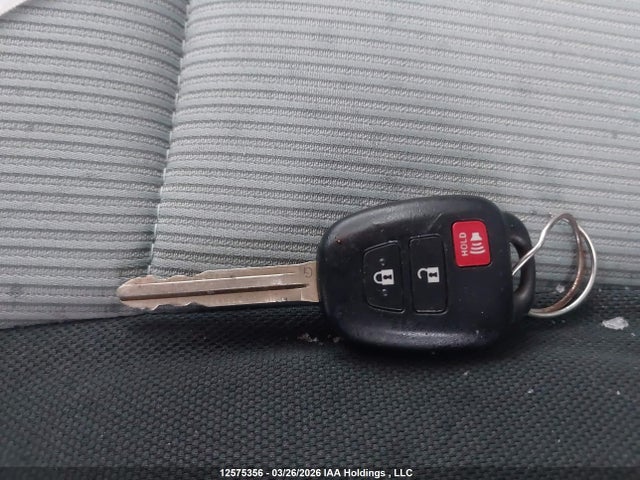 2014 Toyota Prius C მანქანა იყიდება აუქციონზე, vin: JTDKDTB34E1060435, აუქციონის ნომერი: 12575356