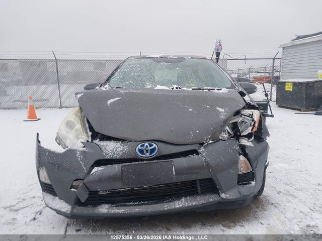 2014 Toyota Prius C მანქანა იყიდება აუქციონზე, vin: JTDKDTB34E1060435, აუქციონის ნომერი: 12575356