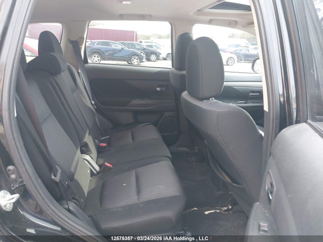 JA4JZ3AXXEZ606104 Mitsubishi Outlander Se