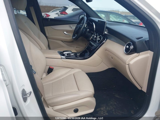 WDC0G4KB8HF136638 Mercedes-Benz Glc 300 4matic