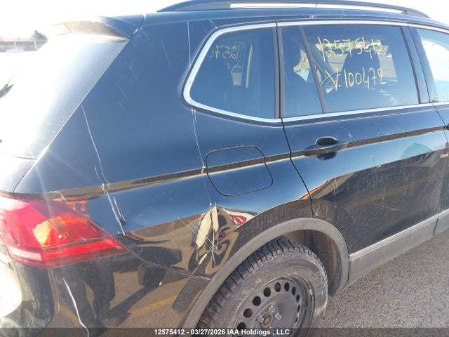 Продажа на аукционе авто 2020 Volkswagen Tiguan, vin: 3VV2B7AXXLM100472, номер лота: 12575412