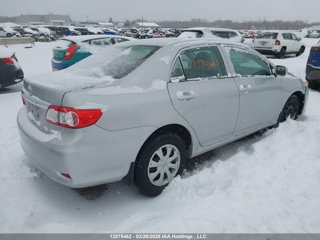12575462 :رقم المزاد ، 2T1BU4EE8CC885888 vin ، 2012 Toyota Corolla مزاد بيع