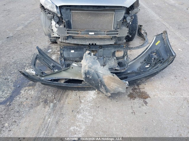 5XYPG4A39JG427845 KIA Sorento 2.4l Lx
