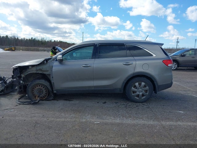 5XYPG4A39JG427845 KIA Sorento 2.4l Lx