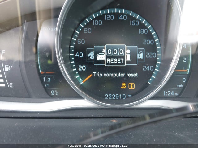 YV4612HL8F1001026 Volvo V60 Cross Country Premier+