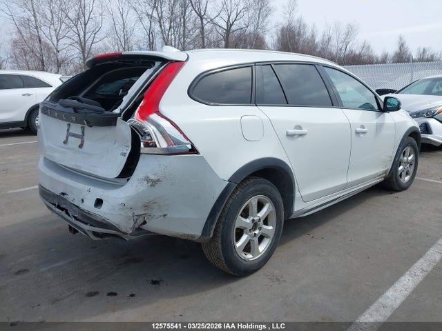 YV4612HL8F1001026 Volvo V60 Cross Country Premier+