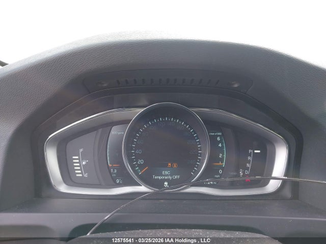 YV4612HL8F1001026 Volvo V60 Cross Country Premier+