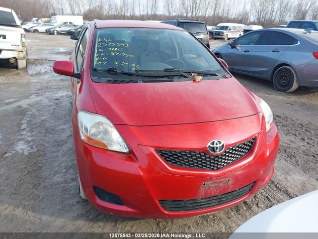 12575543 :رقم المزاد ، JTDBT9K32A1374780 vin ، 2010 Toyota Yaris مزاد بيع