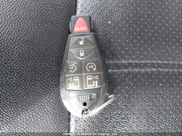 2015 Chrysler Town & Country Touring მანქანა იყიდება აუქციონზე, vin: 2C4RC1CG0FR721043, აუქციონის ნომერი: 12549972