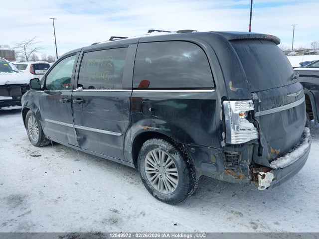 2015 Chrysler Town & Country Touring მანქანა იყიდება აუქციონზე, vin: 2C4RC1CG0FR721043, აუქციონის ნომერი: 12549972