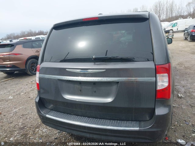 2016 Chrysler Town & Country მანქანა იყიდება აუქციონზე, vin: 2C4RC1CG9GR279638, აუქციონის ნომერი: 12575564