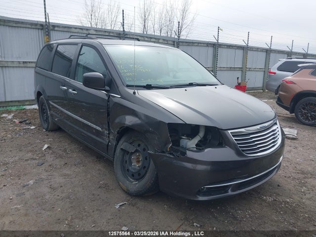 2016 Chrysler Town & Country მანქანა იყიდება აუქციონზე, vin: 2C4RC1CG9GR279638, აუქციონის ნომერი: 12575564