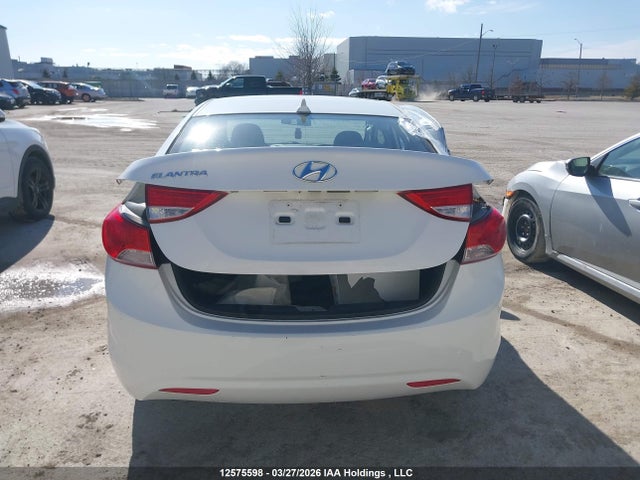 Продажа на аукционе авто 2013 Hyundai Elantra Gls/limited, vin: 5NPDH4AE8DH454937, номер лота: 12575598