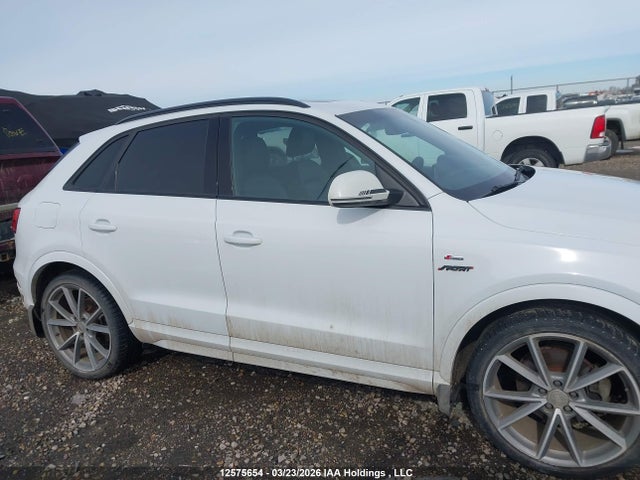 WA1GCCFS4HR008801 Audi Q3 Prestige