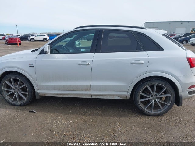 WA1GCCFS4HR008801 Audi Q3 Prestige
