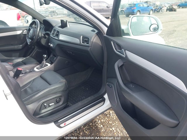 WA1GCCFS4HR008801 Audi Q3 Prestige