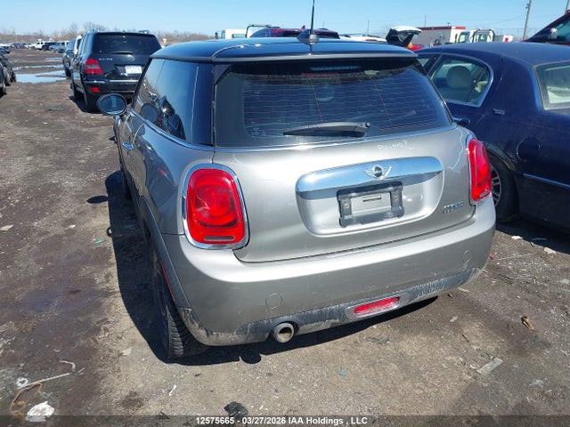 Mini 3 Door Cooper 2017 WMWXP5C55H2D16136 Image 3