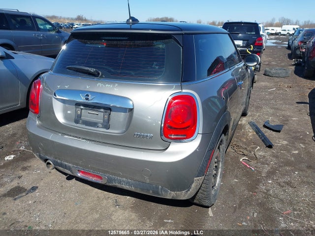 Mini 3 Door Cooper 2017 WMWXP5C55H2D16136 Image 4