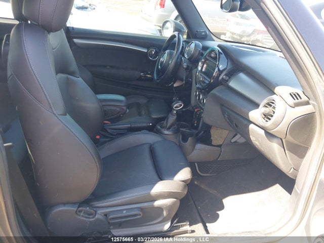 Mini 3 Door Cooper 2017 WMWXP5C55H2D16136 Image 5