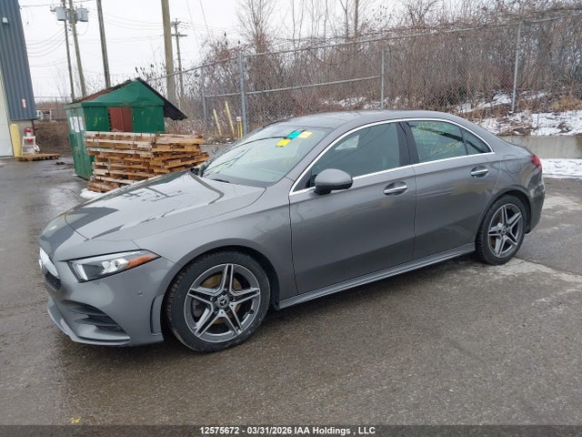 W1K3G4FB7NJ329391 Mercedes-Benz A 220 4matic