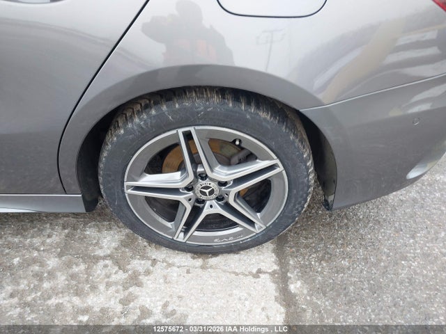 W1K3G4FB7NJ329391 Mercedes-Benz A 220 4matic