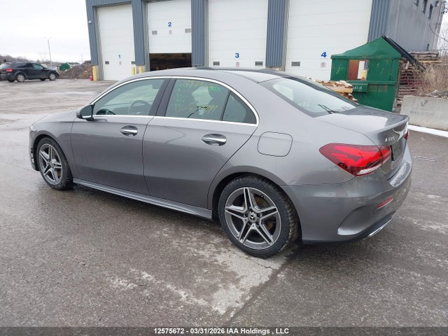 W1K3G4FB7NJ329391 Mercedes-Benz A 220 4matic
