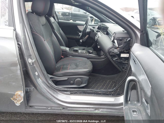 W1K3G4FB7NJ329391 Mercedes-Benz A 220 4matic