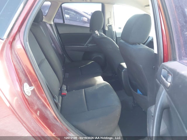 12572139 :رقم المزاد ، JM1BL1KF1B1469182 vin ، 2011 Mazda Mazda3 Gx مزاد بيع