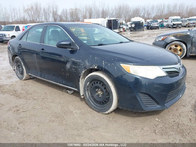 12575692 :رقم المزاد ، 4T1BF1FK1CU156045 vin ، 2012 Toyota Camry Se/le/xle مزاد بيع