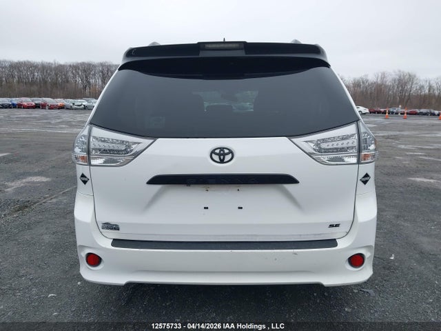 5TDXZ3DC6LS061171 Toyota Sienna Se 8-passenger