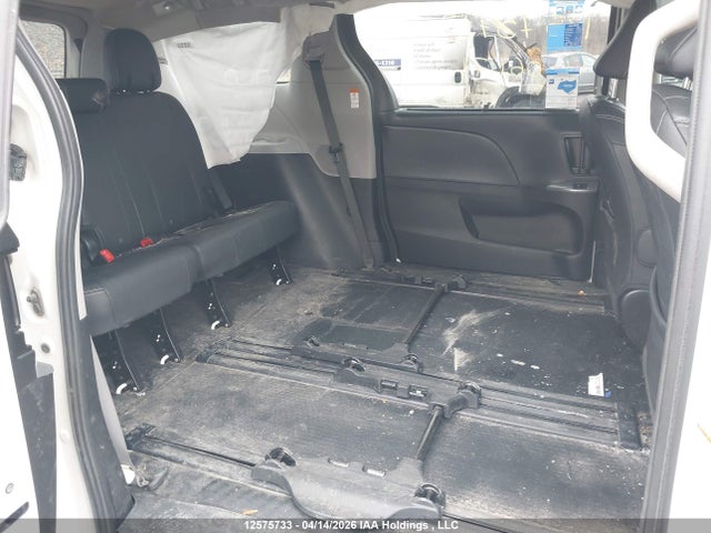 5TDXZ3DC6LS061171 Toyota Sienna Se 8-passenger