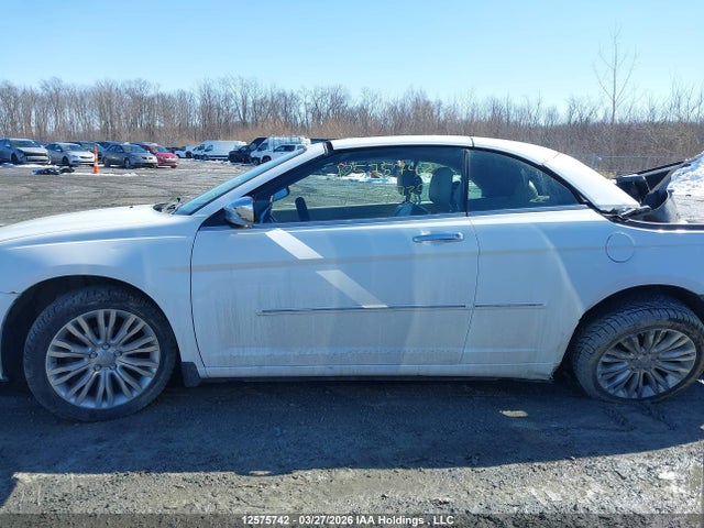 2011 Chrysler 200 მანქანა იყიდება აუქციონზე, vin: 1C3BC7EG7BN528935, აუქციონის ნომერი: 12575742