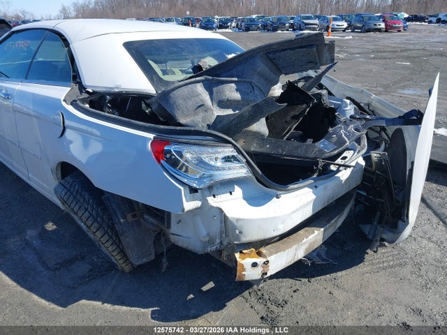 2011 Chrysler 200 მანქანა იყიდება აუქციონზე, vin: 1C3BC7EG7BN528935, აუქციონის ნომერი: 12575742