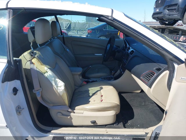 2011 Chrysler 200 მანქანა იყიდება აუქციონზე, vin: 1C3BC7EG7BN528935, აუქციონის ნომერი: 12575742