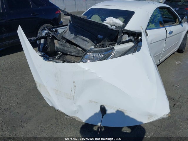 2011 Chrysler 200 მანქანა იყიდება აუქციონზე, vin: 1C3BC7EG7BN528935, აუქციონის ნომერი: 12575742