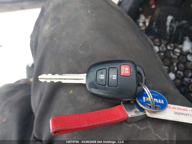 2T3ZFREV8HW382395 Toyota RAV4