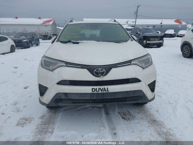 2T3ZFREV8HW382395 Toyota RAV4