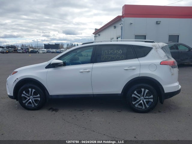 2T3ZFREV8HW382395 Toyota RAV4