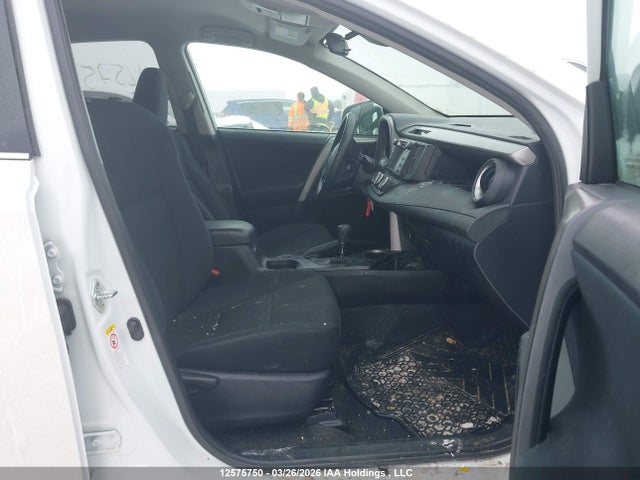 2T3ZFREV8HW382395 Toyota RAV4