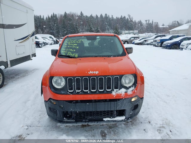 12575752 :رقم المزاد ، ZACCJBAT5GPC47842 vin ، 2016 Jeep Renegade Sport مزاد بيع