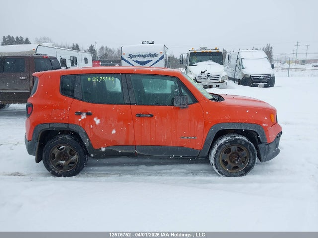 12575752 :رقم المزاد ، ZACCJBAT5GPC47842 vin ، 2016 Jeep Renegade Sport مزاد بيع