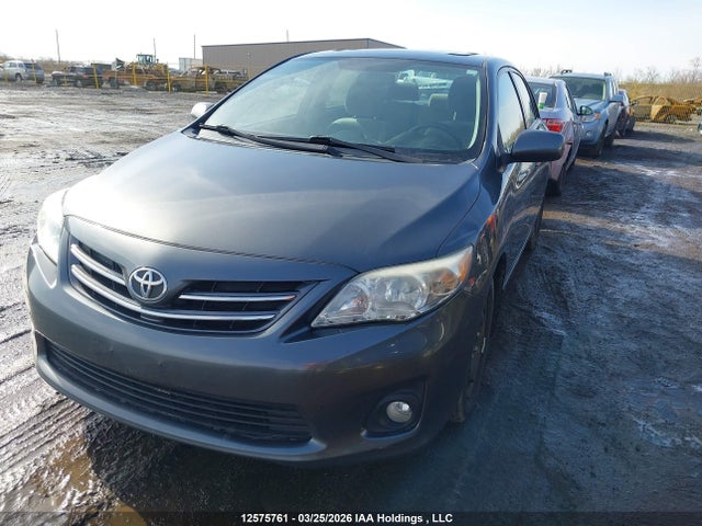 12575761 :رقم المزاد ، 2T1BU4EE0DC944983 vin ، 2013 Toyota Corolla Le مزاد بيع