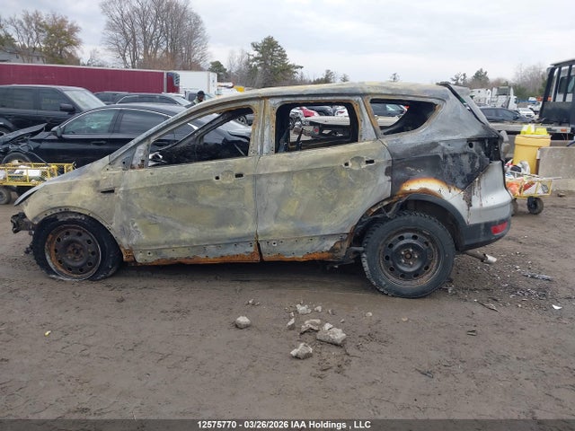 1FMCU9GXXEUA08028 Ford Escape