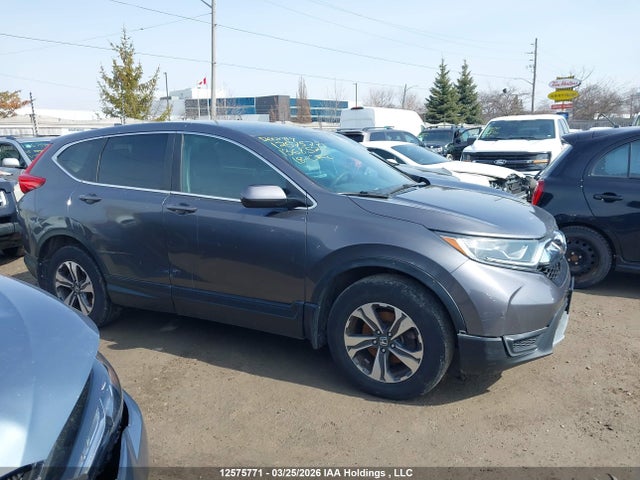 2HKRW2H2XJH136857 Honda CR-V LX