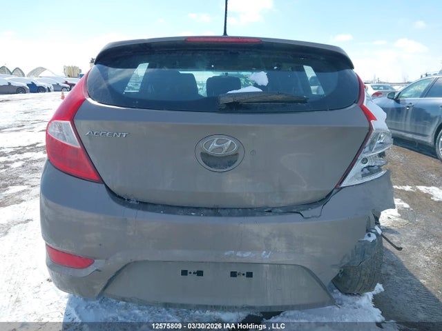 2013 Hyundai Accent Gl მანქანა იყიდება აუქციონზე, vin: KMHCT5AE5DU095676, აუქციონის ნომერი: 12575809