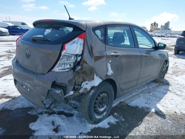 2013 Hyundai Accent Gl მანქანა იყიდება აუქციონზე, vin: KMHCT5AE5DU095676, აუქციონის ნომერი: 12575809