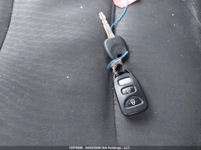 5NPDH4AEXFH563158 Hyundai ELANTRA GL