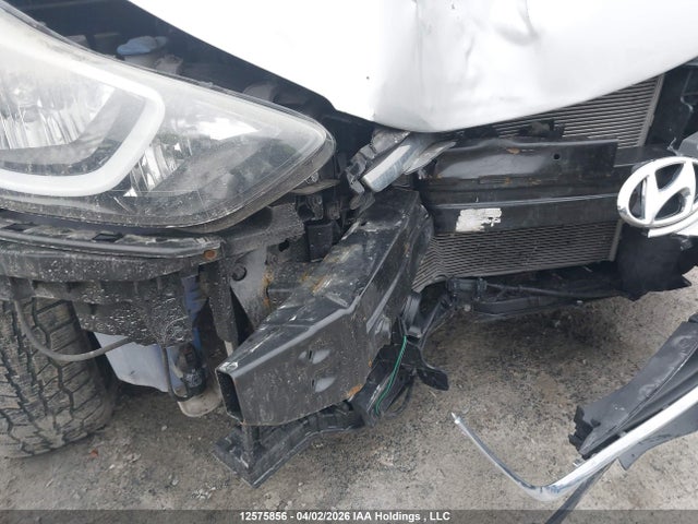 5NPDH4AEXFH563158 Hyundai ELANTRA GL